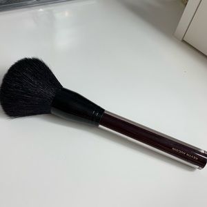 Kevyn Aucoin Brush